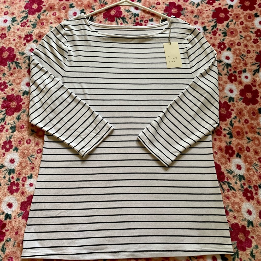 Women’s Large top! NWT